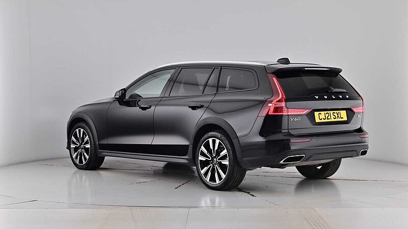 Volvo V60 Cross Country B5 AWD mild hybrid Panoramic Sunroof Adaptive Cruise 360 Camera 19' Alloys