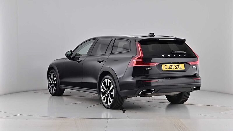 Volvo V60 Cross Country B5 AWD mild hybrid Panoramic Sunroof Adaptive Cruise 360 Camera 19' Alloys
