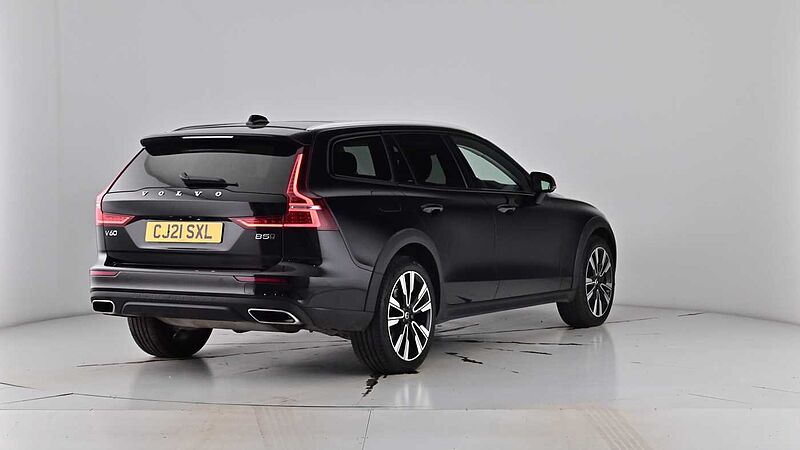 Volvo V60 Cross Country B5 AWD mild hybrid Panoramic Sunroof Adaptive Cruise 360 Camera 19' Alloys