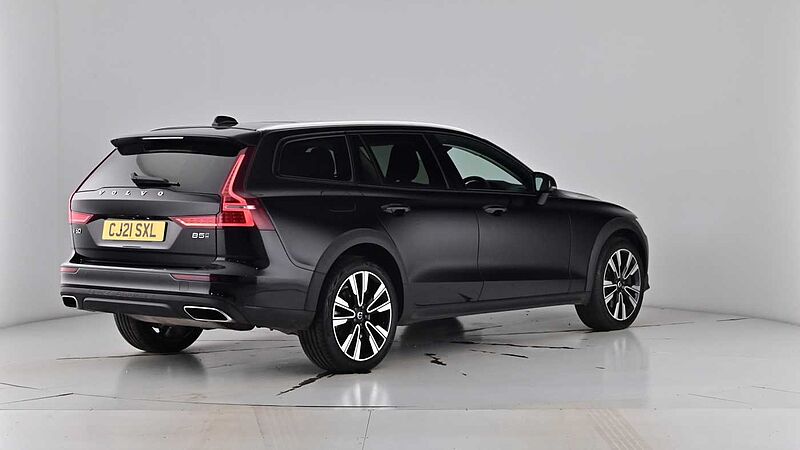 Volvo V60 Cross Country B5 AWD mild hybrid Panoramic Sunroof Adaptive Cruise 360 Camera 19' Alloys