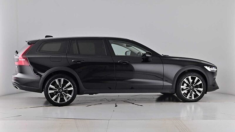 Volvo V60 Cross Country B5 AWD mild hybrid Panoramic Sunroof Adaptive Cruise 360 Camera 19' Alloys