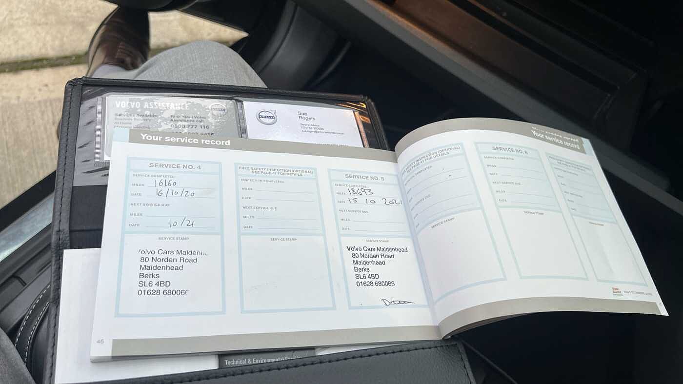 Volvo V40 T3 R-Design Pro Automatic (Winter Pack)