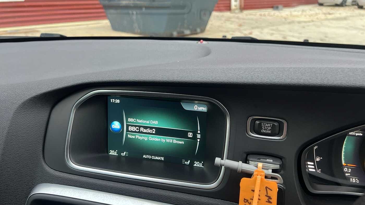 Volvo V40 T3 R-Design Pro Automatic (Winter Pack)