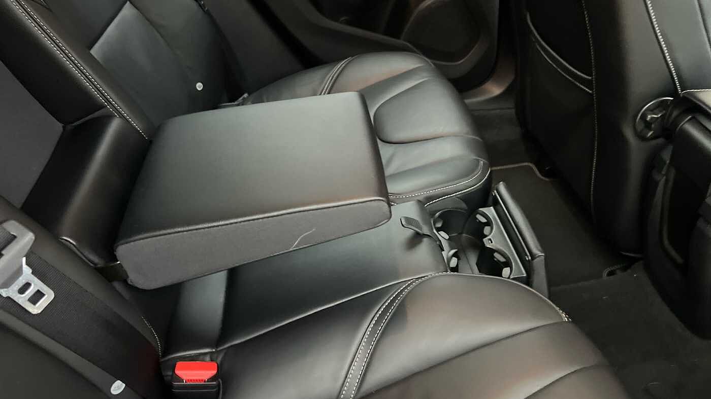 Volvo V40 T3 R-Design Pro Automatic (Winter Pack)