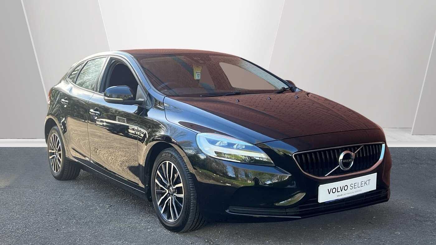 Volvo V40 T2 Momentum Manual