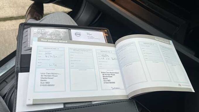 Volvo V40 T3 R-Design Pro Automatic (Winter Pack)