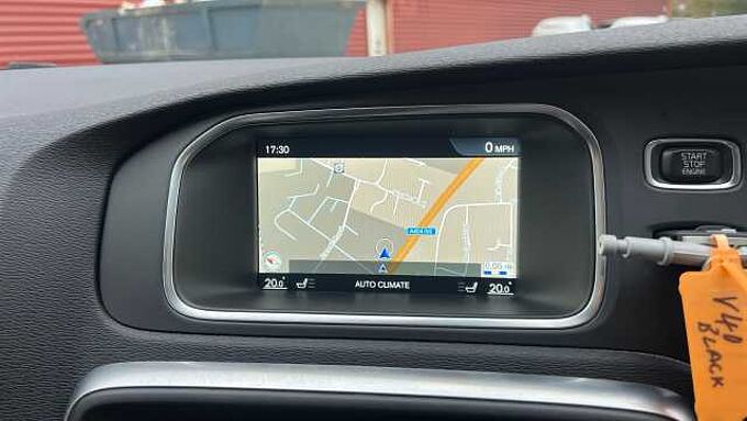 Volvo V40 T3 R-Design Pro Automatic (Winter Pack)