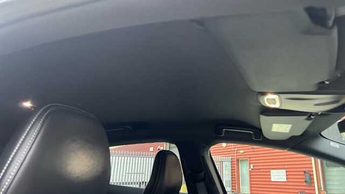 Volvo V40 T3 R-Design Pro Automatic (Winter Pack)