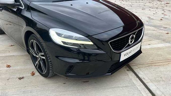 Volvo V40 T3 R-Design Pro Automatic (Winter Pack)