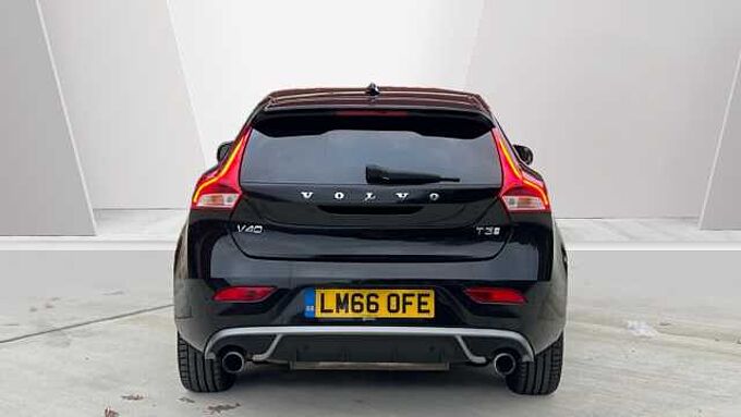 Volvo V40 T3 R-Design Pro Automatic (Winter Pack)