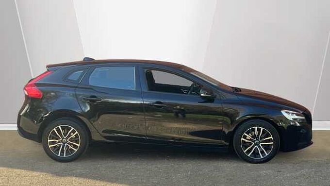 Volvo V40 T2 Momentum Manual