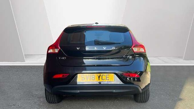 Volvo V40 T2 Momentum Manual