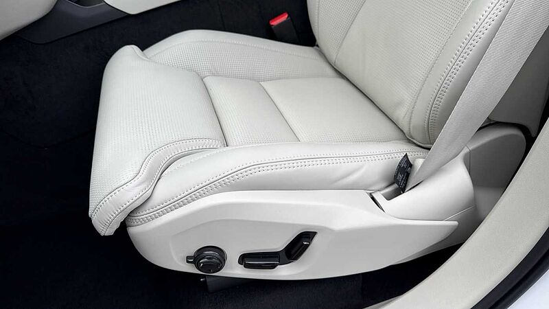 Volvo XC90 Ultra, T8 AWD Plug-in hybrid, Electric/Petrol, Bright, (Front Sear Massage)