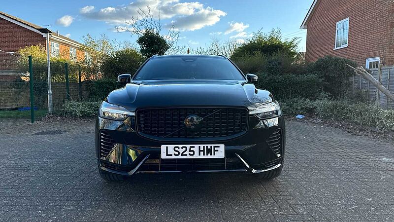 Volvo XC60 Black Edition Ultra, T8 AWD Plug-in hybrid, Electric/Petrol (Front Massage)