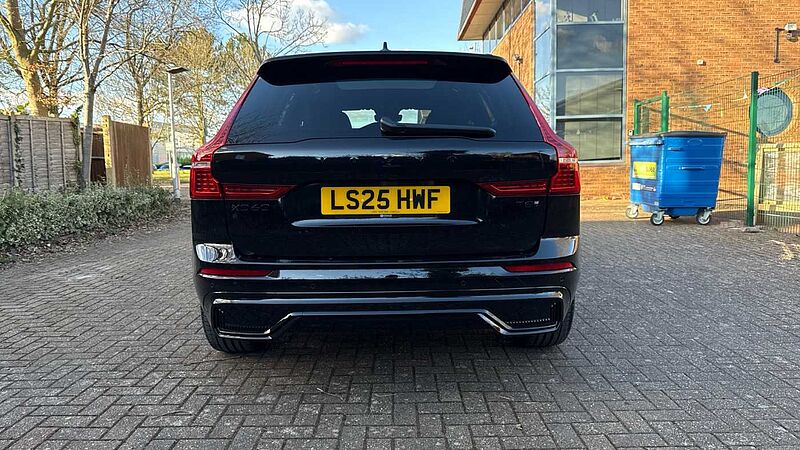 Volvo XC60 Black Edition Ultra, T8 AWD Plug-in hybrid, Electric/Petrol (Front Massage)