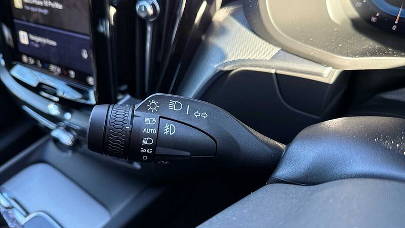 Volvo XC60 Black Edition Ultra, T8 AWD Plug-in hybrid, Electric/Petrol (Front Massage)