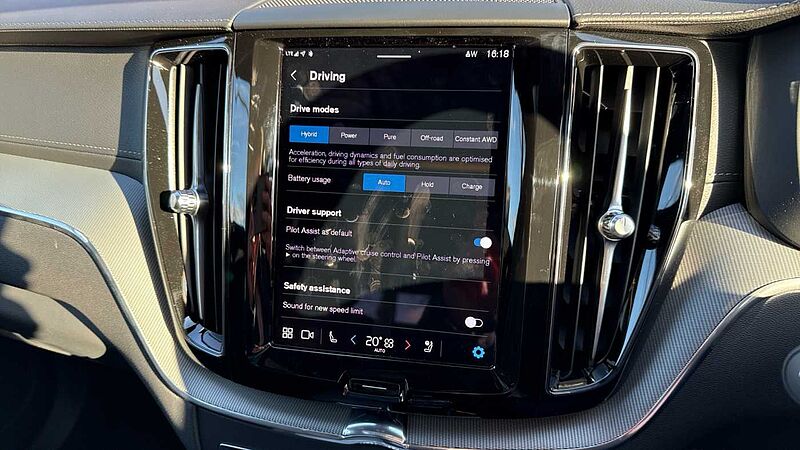 Volvo XC60 Black Edition Ultra, T8 AWD Plug-in hybrid, Electric/Petrol (Front Massage)