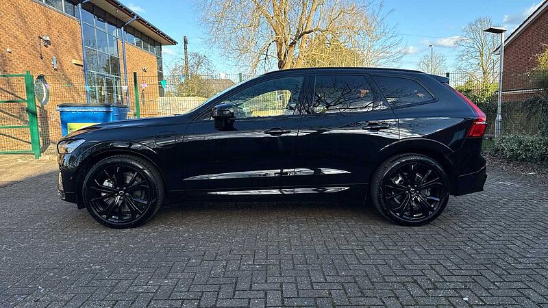 Volvo XC60 Black Edition Ultra, T8 AWD Plug-in hybrid, Electric/Petrol (Front Massage)