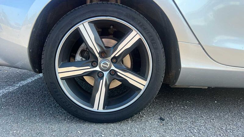 Volvo V40 T3 R-Design Pro Automatic