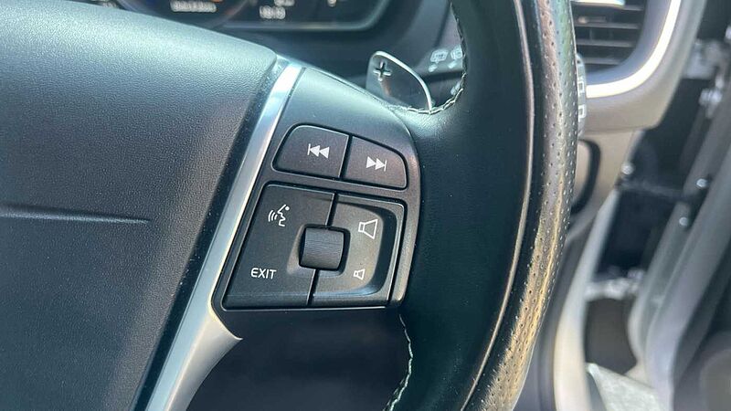 Volvo V40 T3 R-Design Pro Automatic