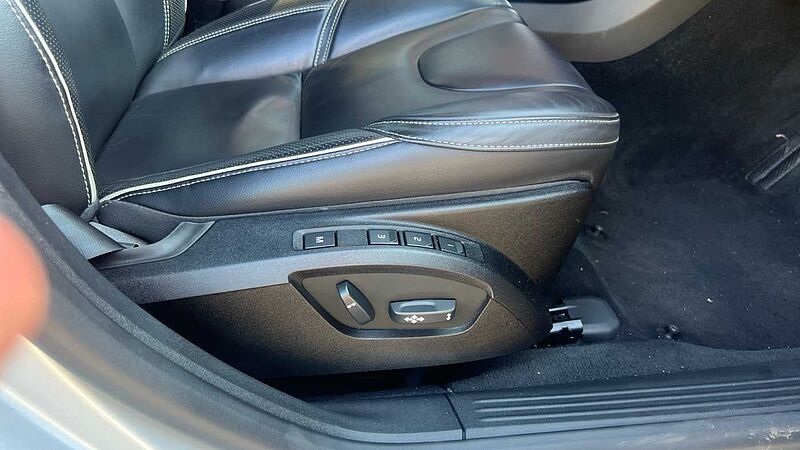 Volvo V40 T3 R-Design Pro Automatic
