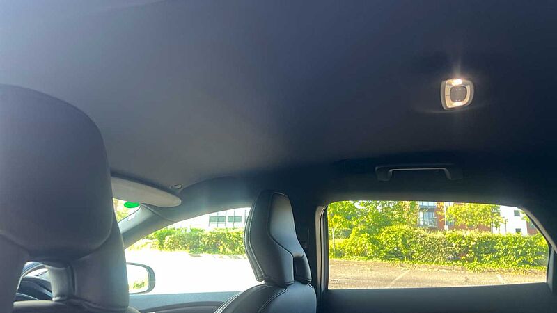 Volvo V40 T3 R-Design Pro Automatic