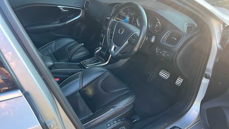 Volvo V40 T3 R-Design Pro Automatic