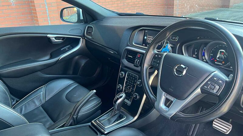 Volvo V40 T3 R-Design Pro Automatic