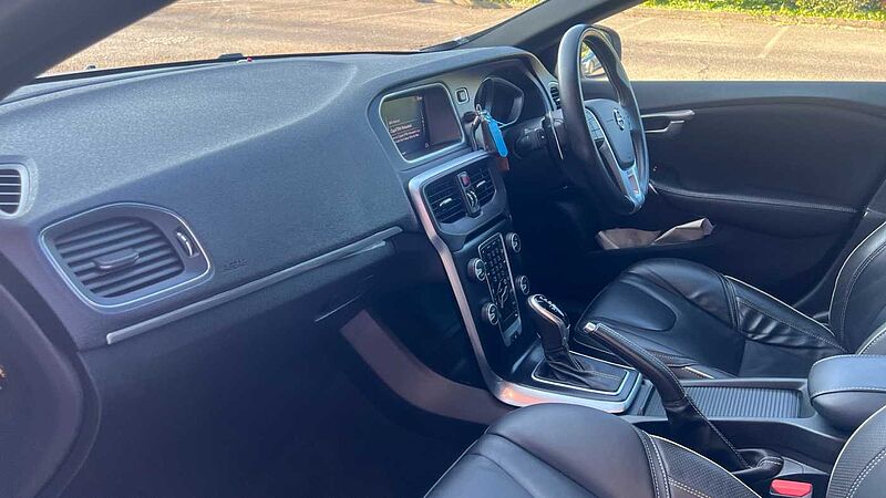 Volvo V40 T3 R-Design Pro Automatic