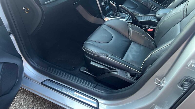 Volvo V40 T3 R-Design Pro Automatic