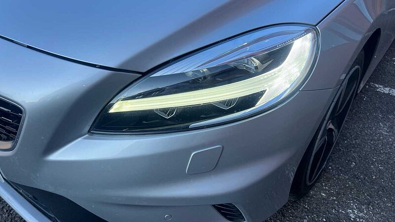 Volvo V40 T3 R-Design Pro Automatic