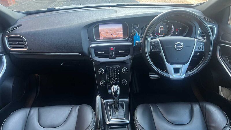 Volvo V40 T3 R-Design Pro Automatic