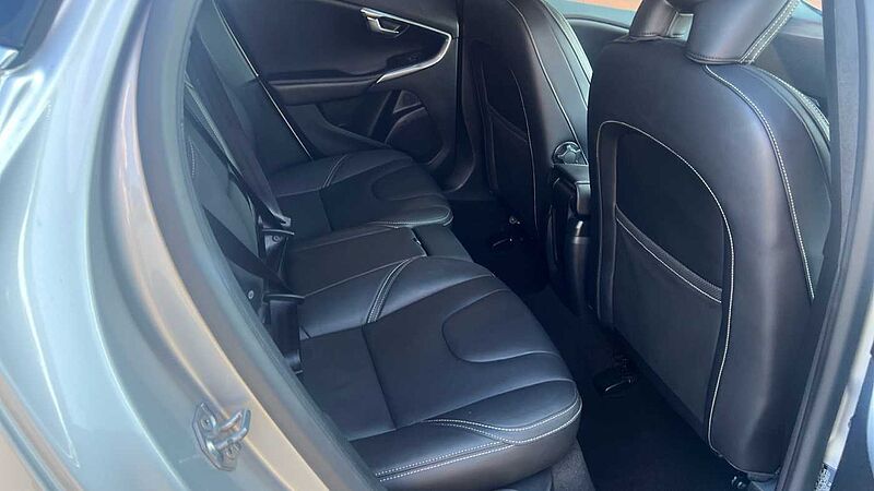 Volvo V40 T3 R-Design Pro Automatic