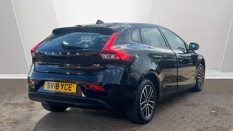 Volvo V40 T2 Momentum Manual