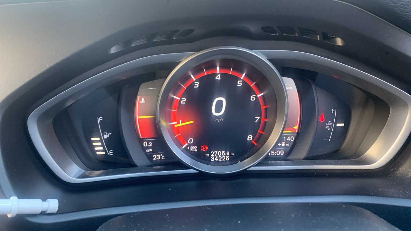 Volvo V40 T3 R-Design Pro Manual