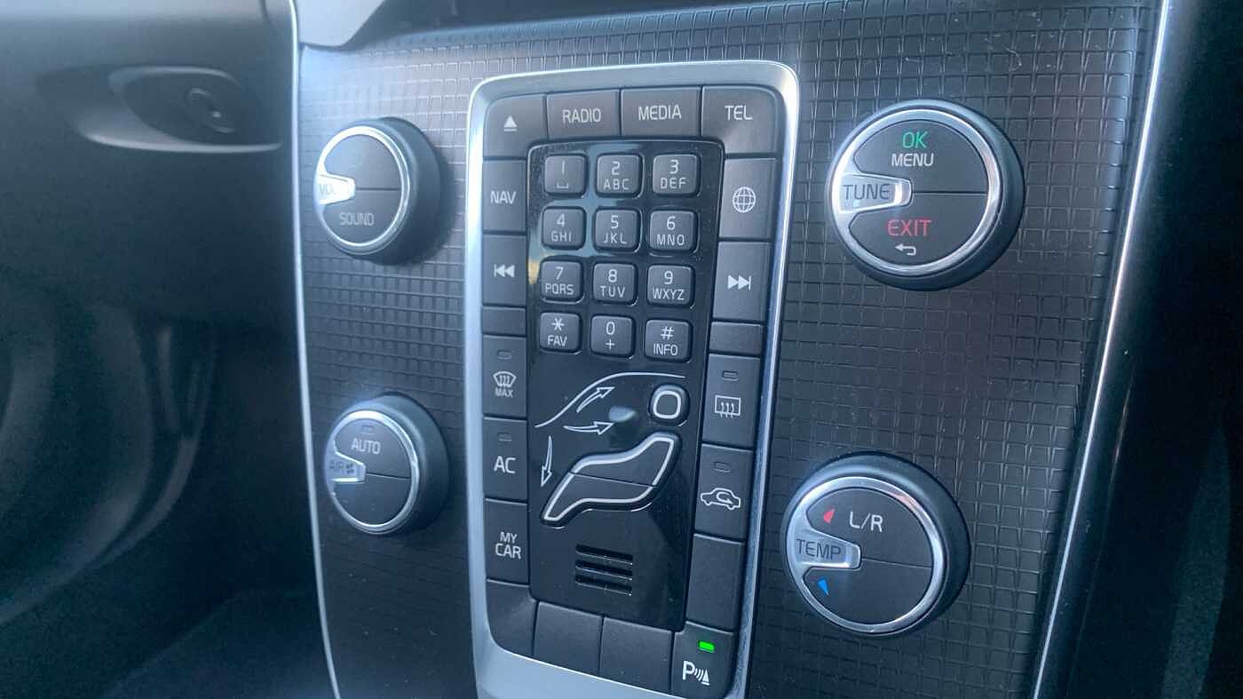 Volvo V40 T3 R-Design Pro Manual