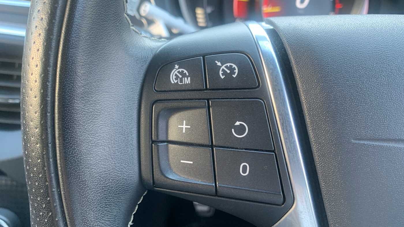 Volvo V40 T3 R-Design Pro Manual