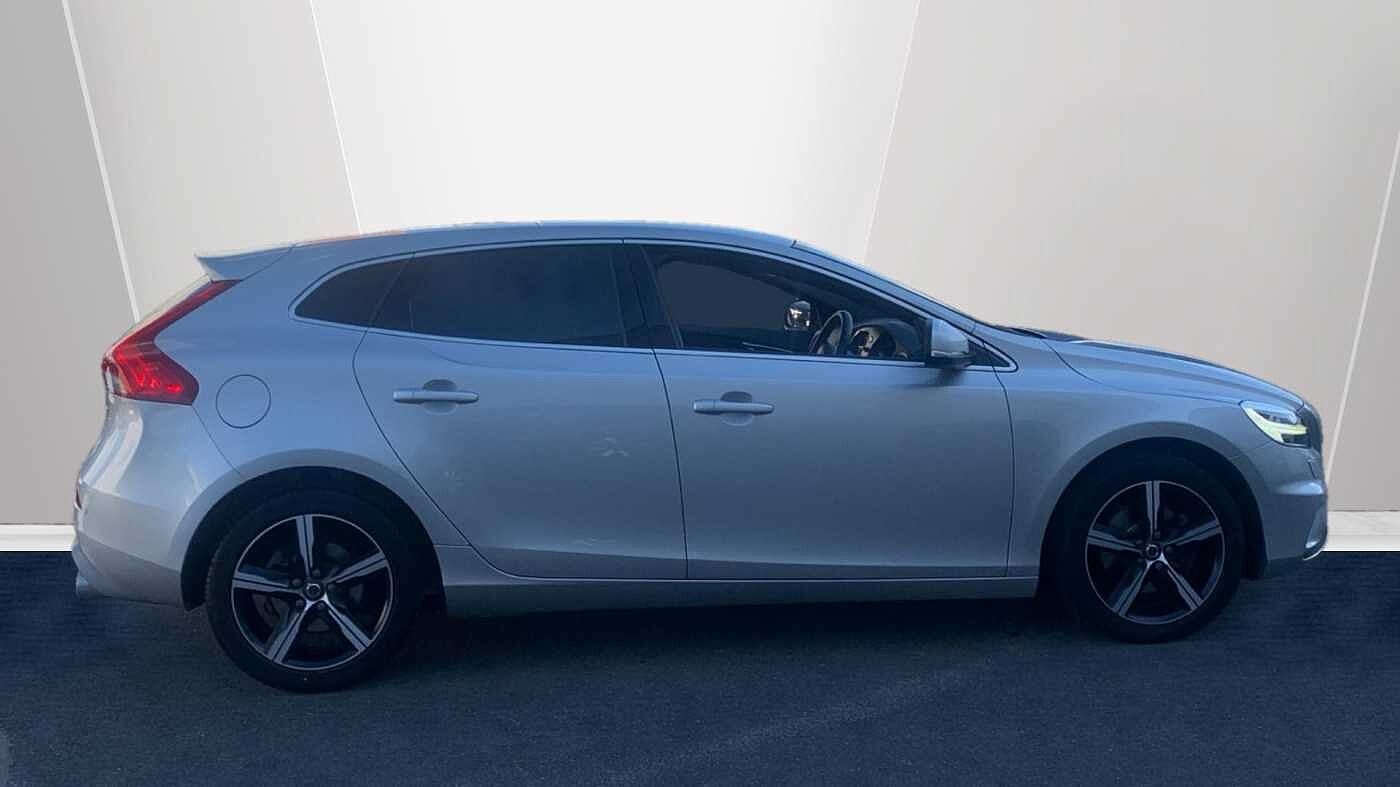 Volvo V40 T3 R-Design Pro Manual