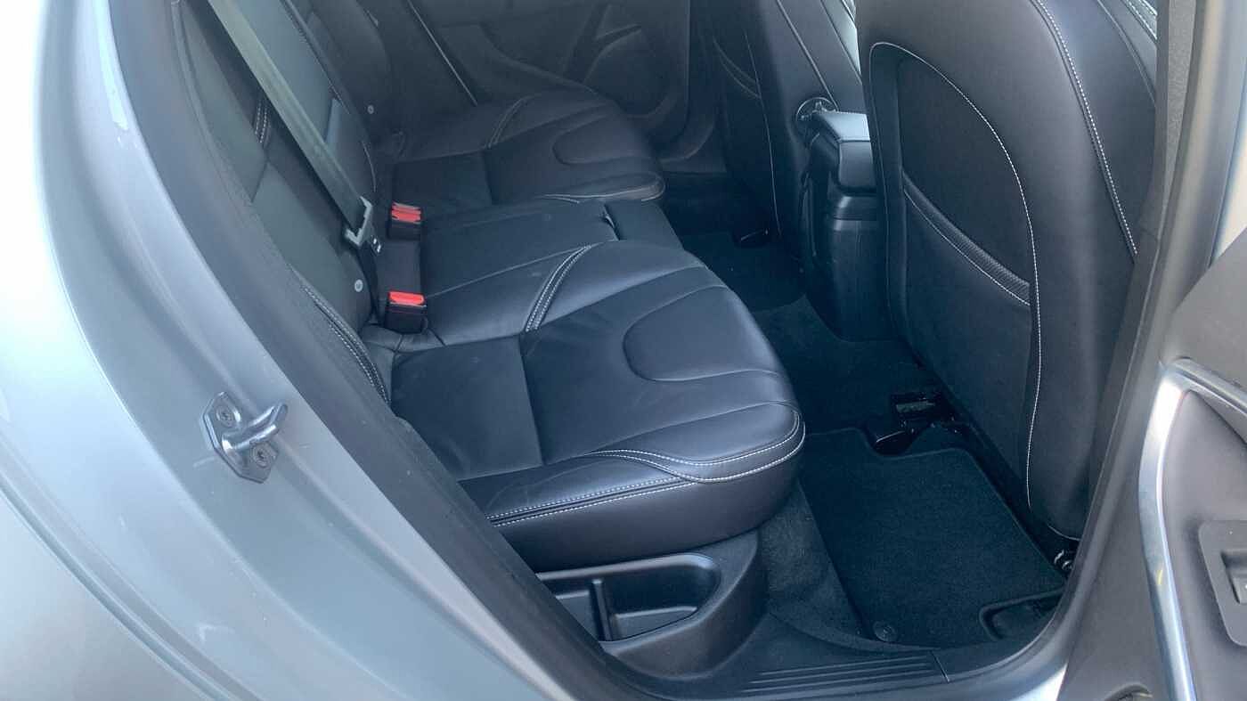 Volvo V40 T3 R-Design Pro Manual