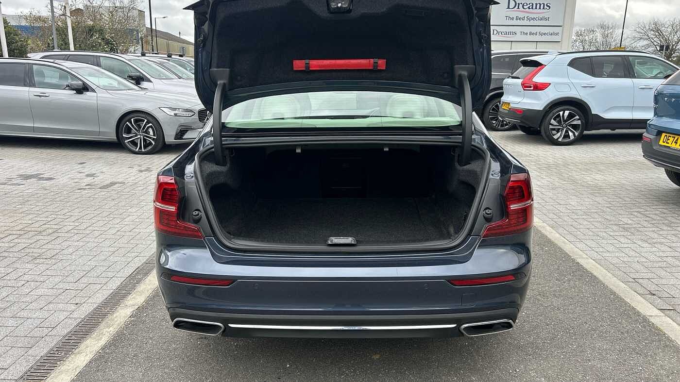 Volvo S60 Inscription, B5 mild hybrid