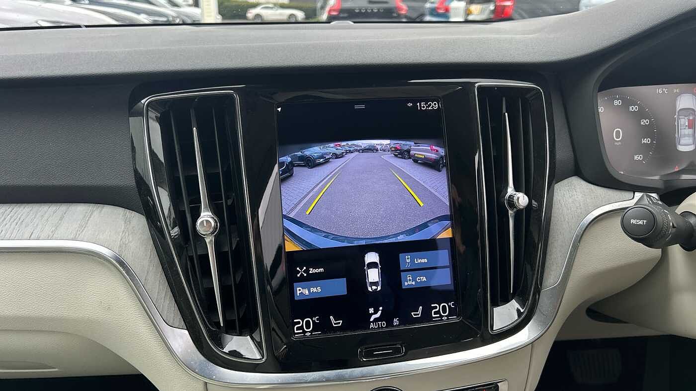 Volvo S60 Inscription, B5 mild hybrid