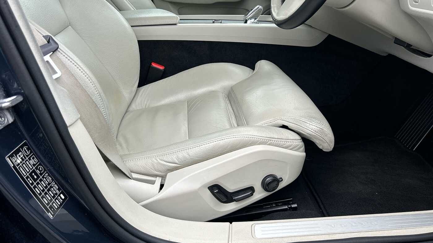 Volvo S60 Inscription, B5 mild hybrid