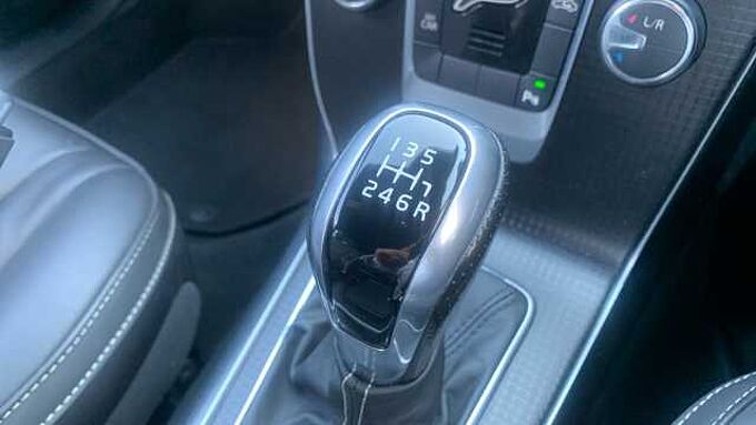 Volvo V40 T3 R-Design Pro Manual