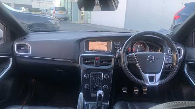 Volvo V40 T3 R-Design Pro Manual