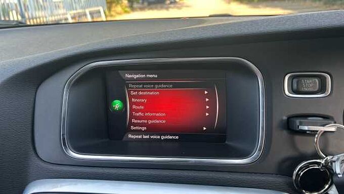 Volvo V40 T3 R-Design Pro Automatic