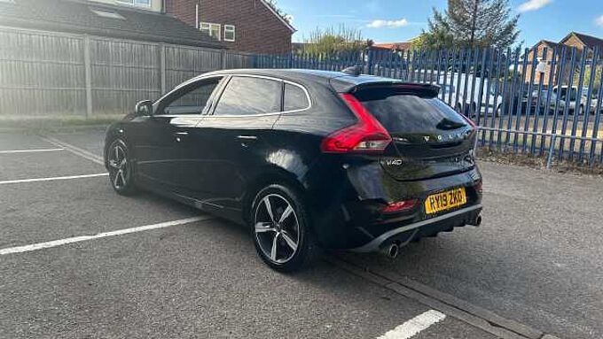 Volvo V40 T3 R-Design Pro Automatic