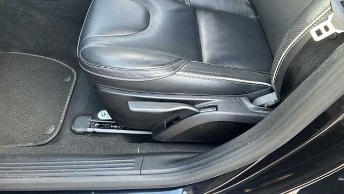 Volvo V40 T3 R-Design Pro Automatic