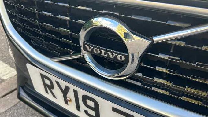 Volvo V40 T3 R-Design Pro Automatic