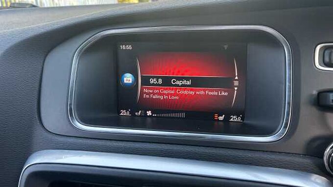 Volvo V40 T3 R-Design Pro Automatic