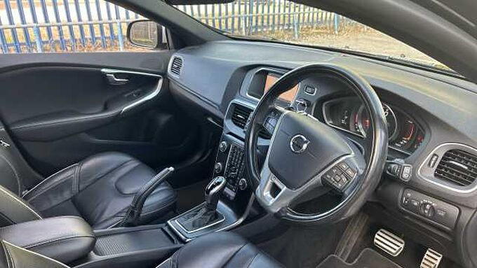 Volvo V40 T3 R-Design Pro Automatic